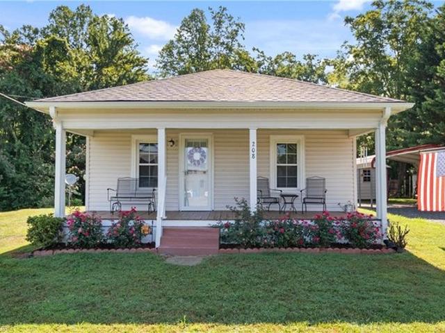 House for sale in Pilot Mountain, North Carolina