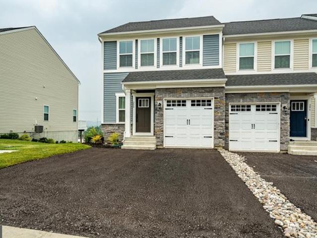 Townhouse for sale in Chester, Pennsylvania