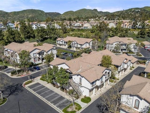 Condo for sale in Foothill Ranch, California
