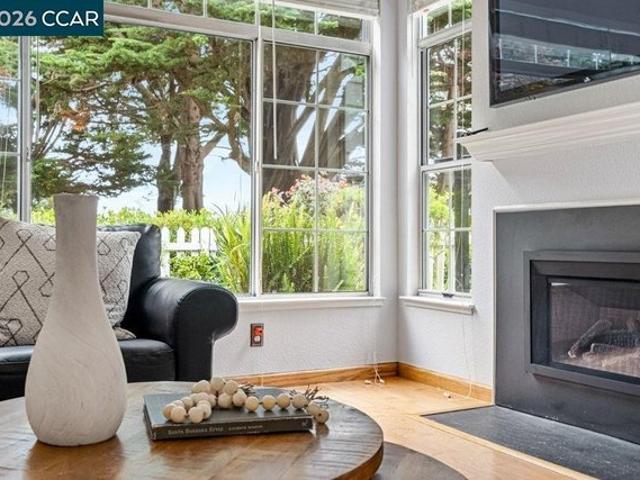 Townhouse for sale in Richmond, California
