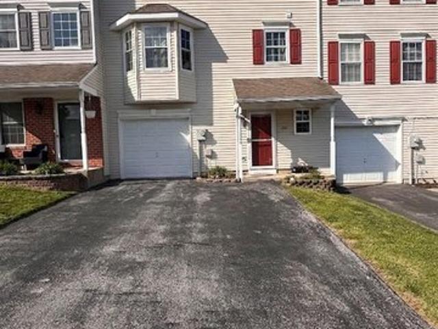 Townhouse for sale in Red Lion, Pennsylvania