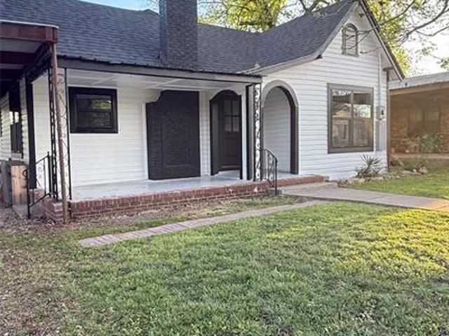 House for sale in Coleman, Coleman County