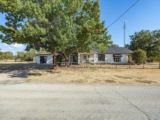 House for sale in Woodson, Throckmorton County