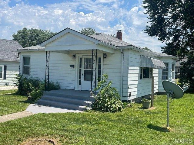 House for sale in Jersey, Illinois