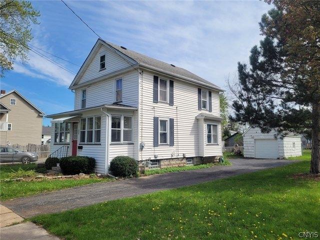 House for sale in Jamesville, New York