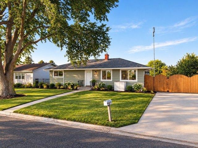 House for sale in Warden, Grant County