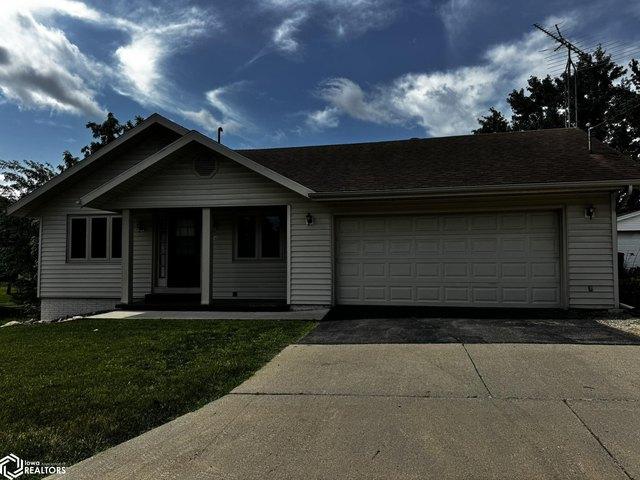 House for sale in Osceola, Iowa
