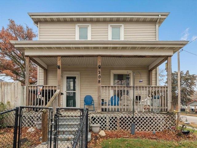 House for sale in Cedar, Iowa