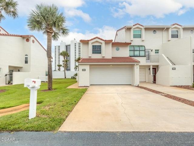 Townhouse for sale in Daytona Beach, Florida