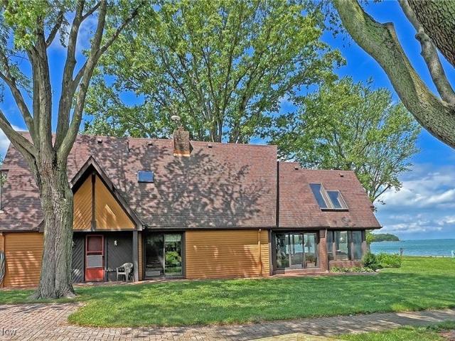 House for sale in Kelleys Island