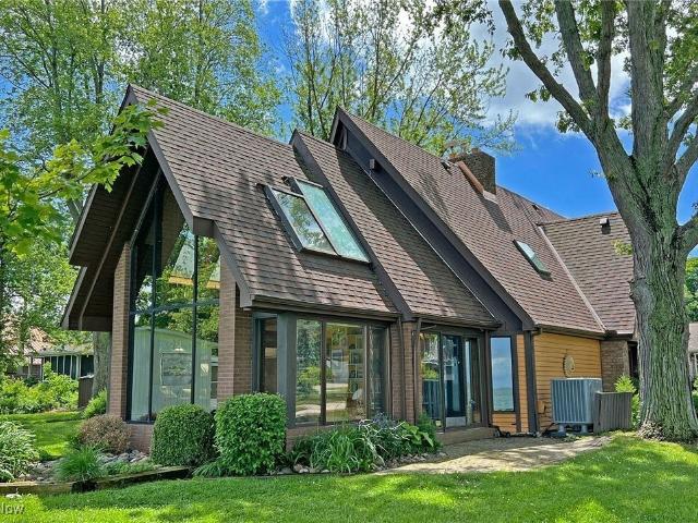 House for sale in Kelleys Island