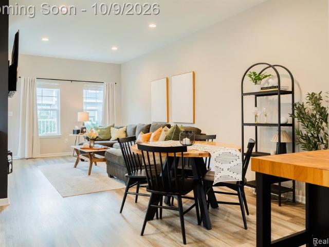Condo for sale in Brighton Square, Brighton