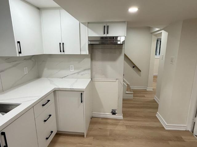 House for rent in Etobicoke—Lakeshore, Toronto