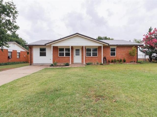 House for sale in Elgin, Oklahoma