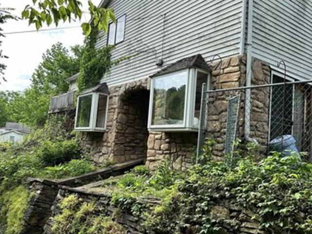 House for sale in West Virginia