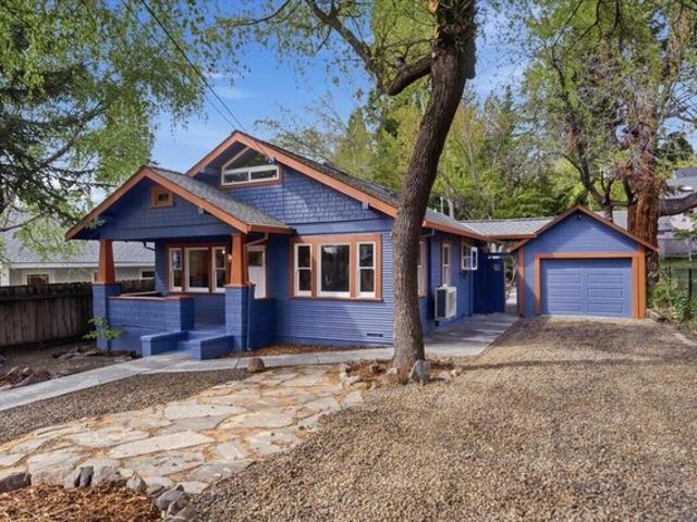 House for sale in Mount Shasta, California