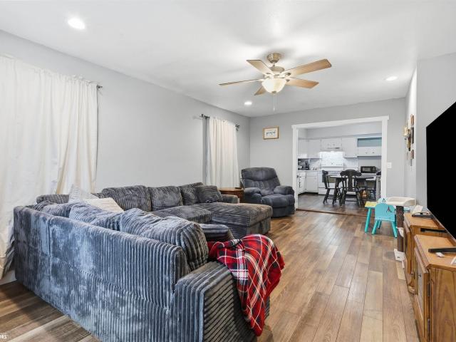 House for sale in Mediapolis, Des Moines County