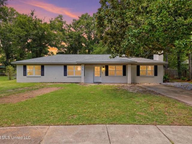 House for sale in Ocean Springs, Mississippi