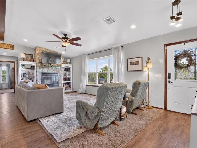 House for sale in Mcloud, Oklahoma