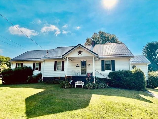 House for sale in Masontown, Pennsylvania