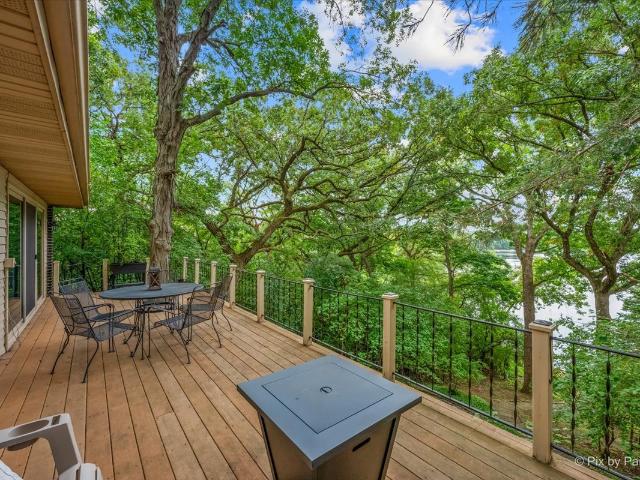 House for sale in Oakwood Hills, McHenry County