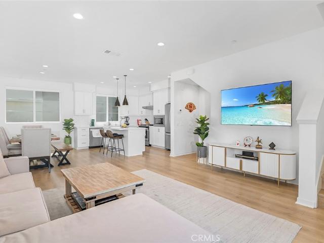 Condo for sale in Irvine, Orange County Great Park Condo for sale in Irvine, Orange County Great Park