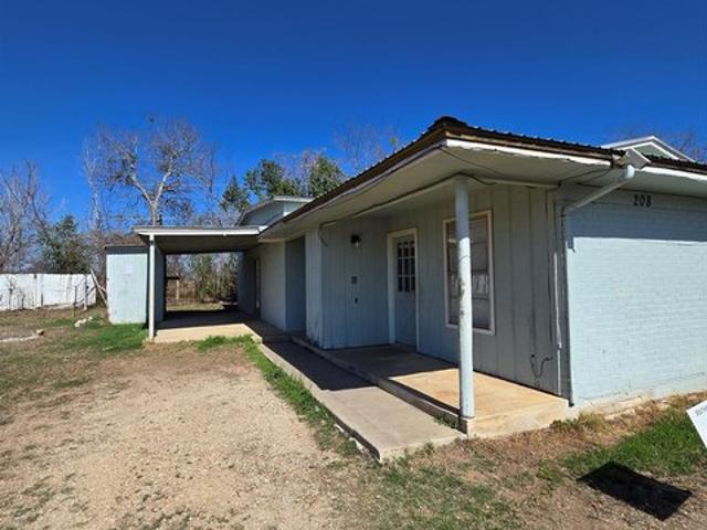 House for sale in Martindale, Texas