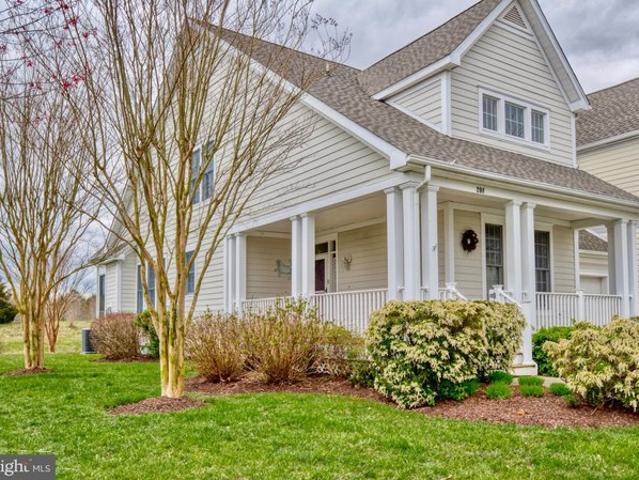 Townhouse for sale in Delaware
