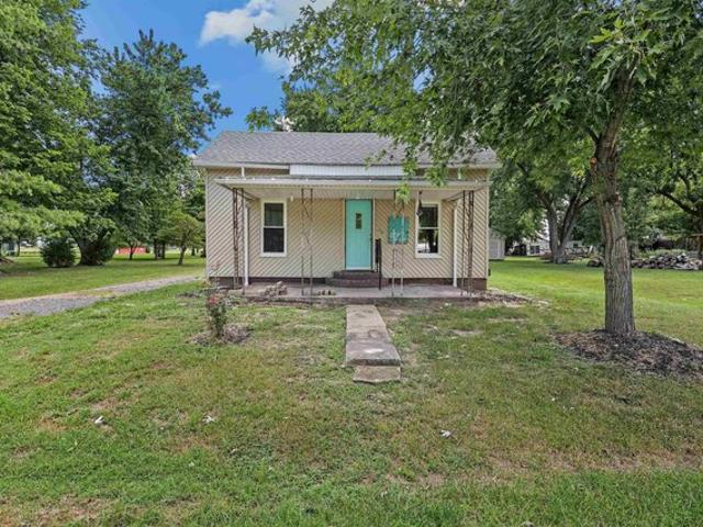 House for sale in Ewing, Illinois