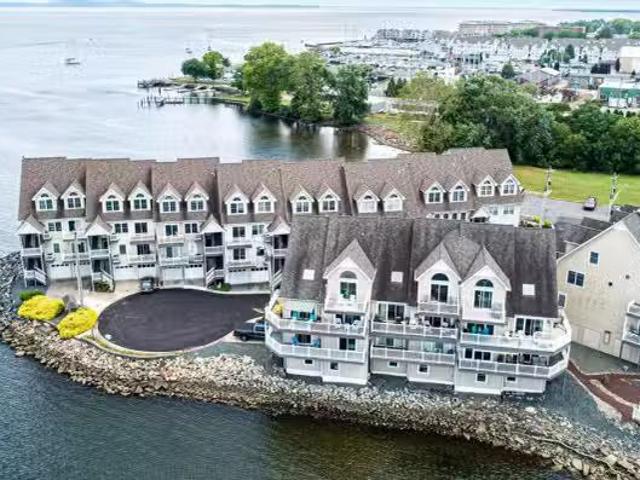 Condo for sale in Abingdon Condo for sale in Abingdon