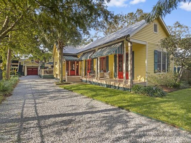 House for sale in Bay Saint Louis, Mississippi