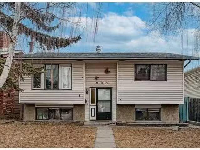 House for sale in Northwest, Alberta