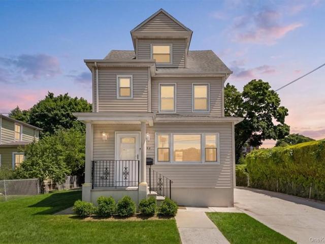 House for sale in Pelham, New York