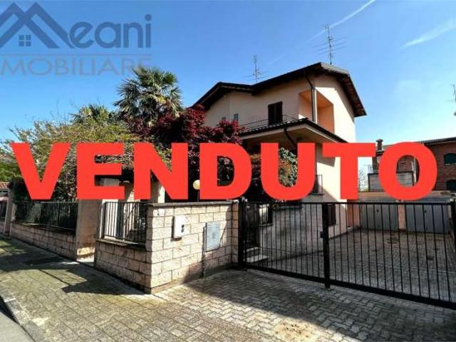 Villa Indipendente in vendita a Siziano, Lombardia