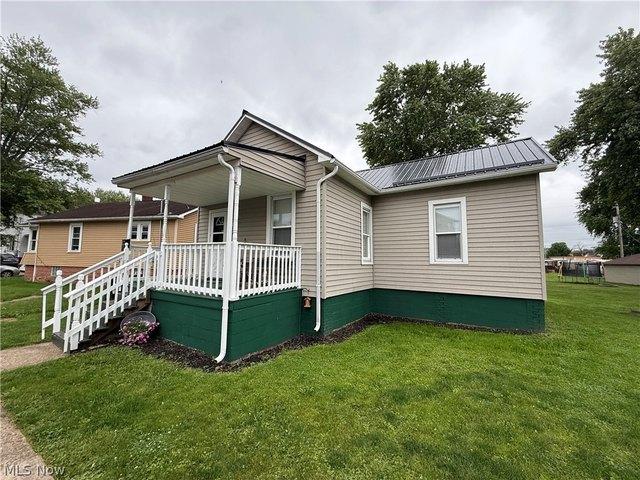 House for sale in Uhrichsville, Tuscarawas County