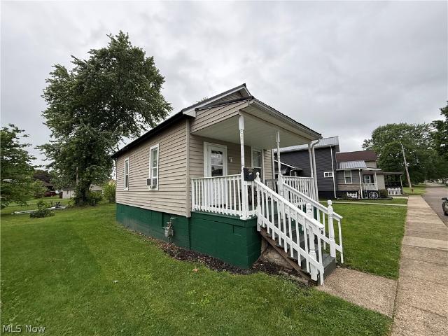 House for sale in Uhrichsville, Ohio