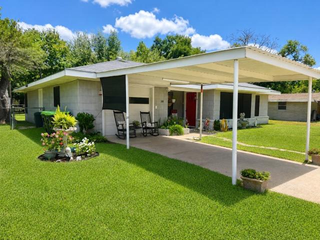 House for sale in Eagle Lake, Texas