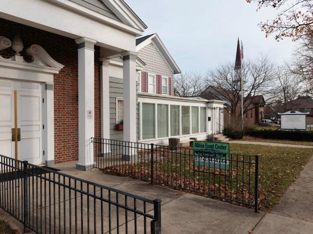 Commercial for sale in Albion