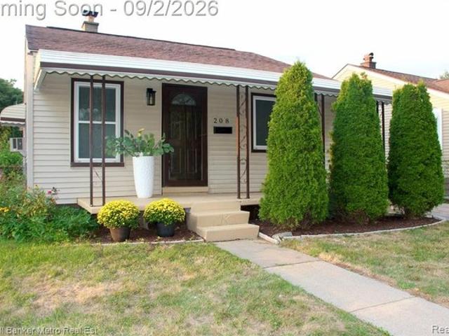 House for sale in Grovesnor North Apartments, Pontiac