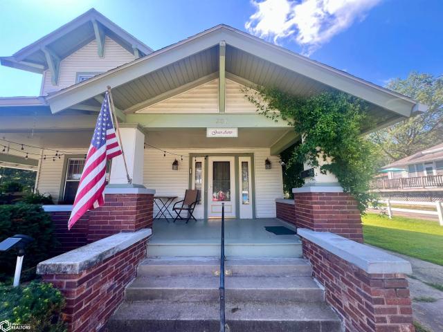 House for sale in Clarinda, Iowa