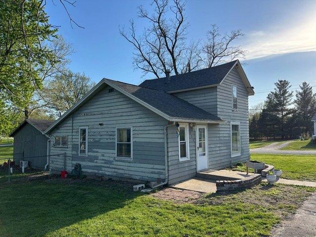 House for sale in Henderson, Illinois