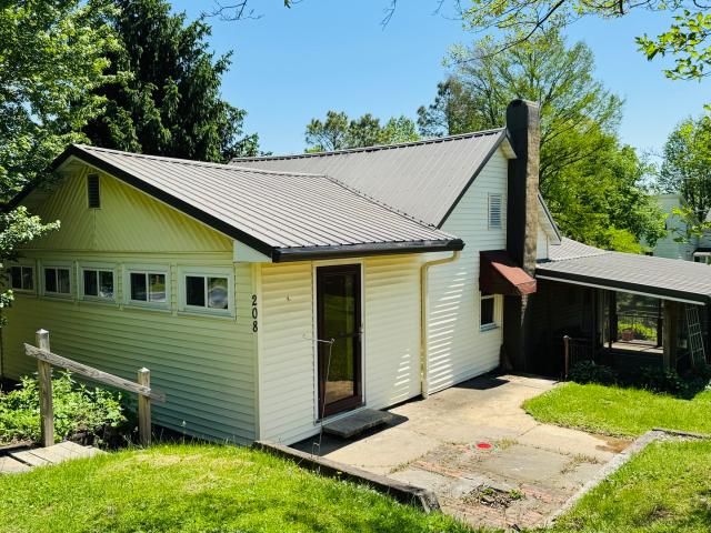 House for sale in Cobden, Illinois