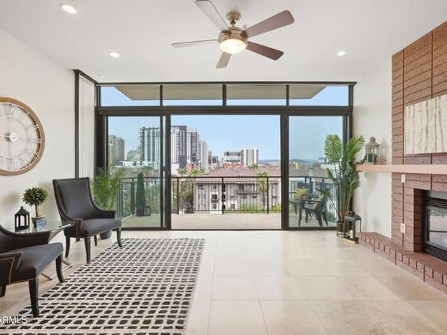 Condo for sale in Phoenix, Maricopa County