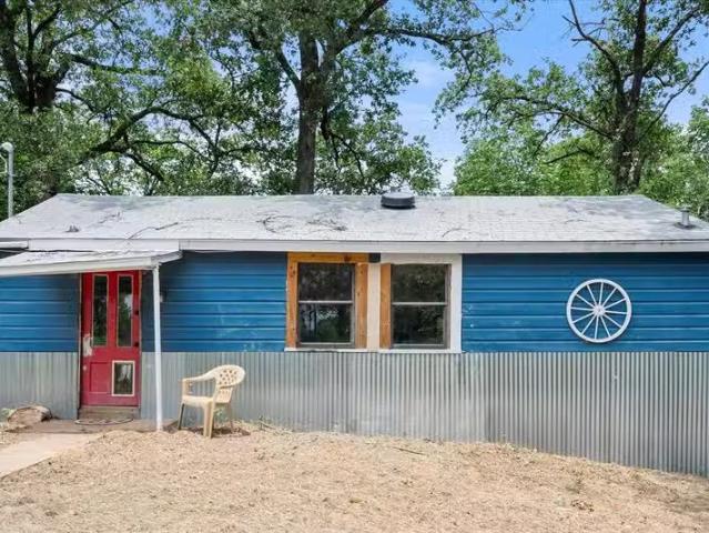 House for sale in Corsicana