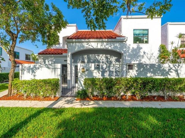 Townhouse for sale in Aventura, Florida