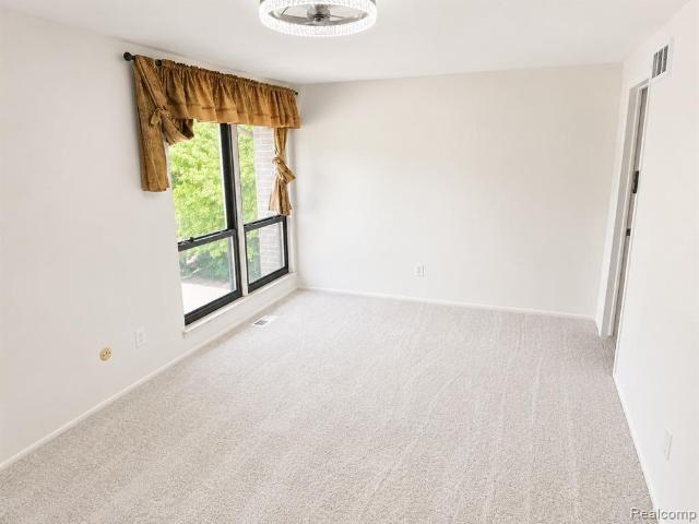 Condo for sale in Southfield, Michigan