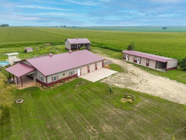 House for sale in De Witt, Iowa