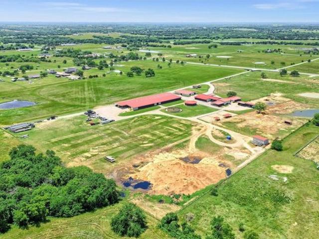 Farm for sale in Whitesboro, Texas