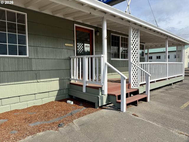 Commercial for sale in Oregonia