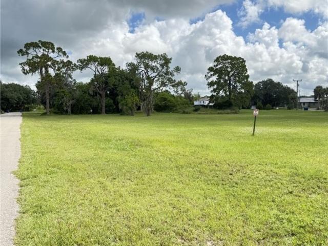House for sale in Alva, Florida